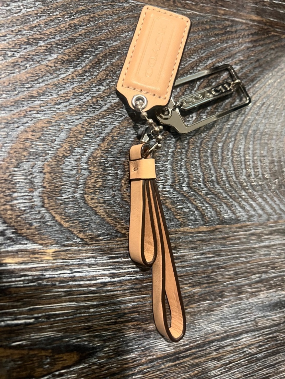 Coach Silver Plate Key Tag Metallic Cut Out Leather Fold Over Beige Strap Y2K - Picture 2 of 5